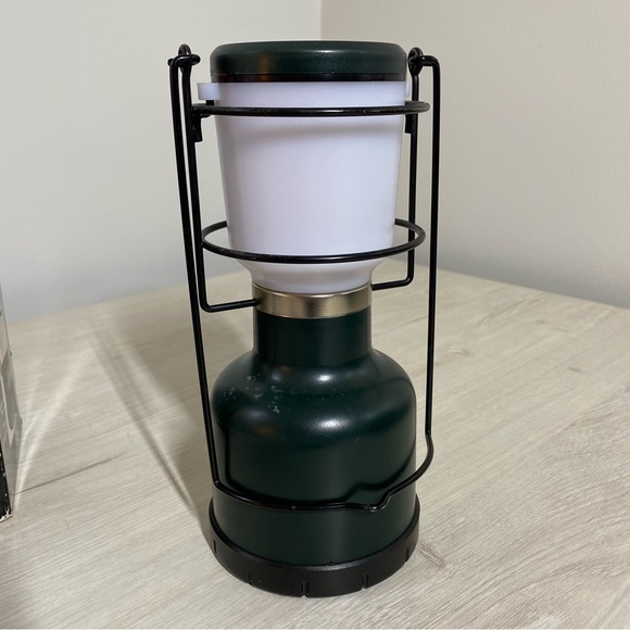 Coleman Camping Lantern Compact Size Battery Operated Model 5310 Used Untested - Picture 6 of 7